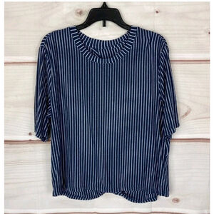 NYC & Co Top Blue Stripe Cropped Open Back Knit Comfy Shirt Womans Sz Medium